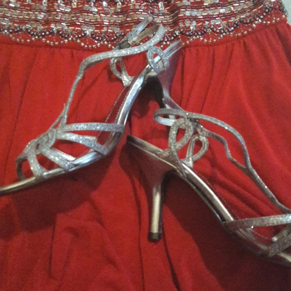 J. Miller heels, silver - Picture 4 of 4